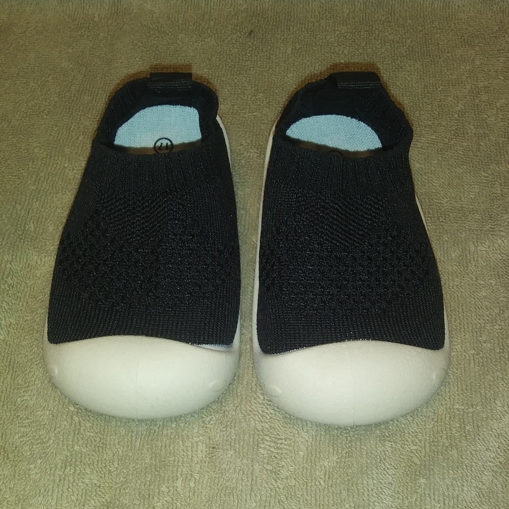 Baby training shoes